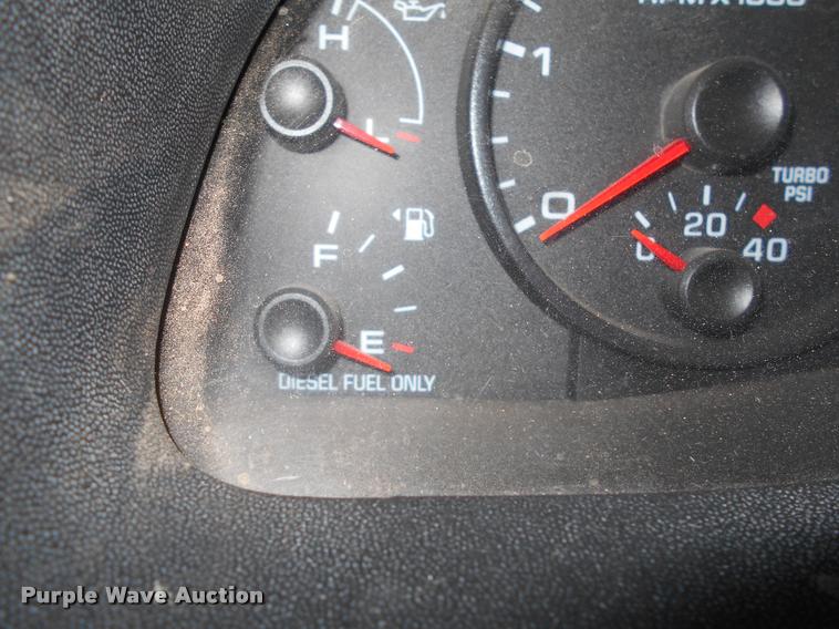 image for item BU9418 2006 Ford F250 Super Duty SuperCab flatbed pickup truck