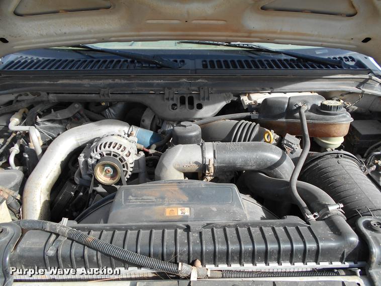 image for item BU9418 2006 Ford F250 Super Duty SuperCab flatbed pickup truck