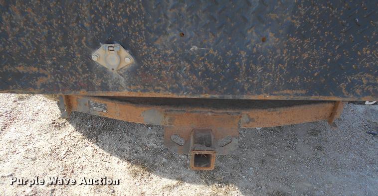 image for item BU9418 2006 Ford F250 Super Duty SuperCab flatbed pickup truck