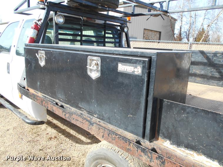 image for item BU9418 2006 Ford F250 Super Duty SuperCab flatbed pickup truck