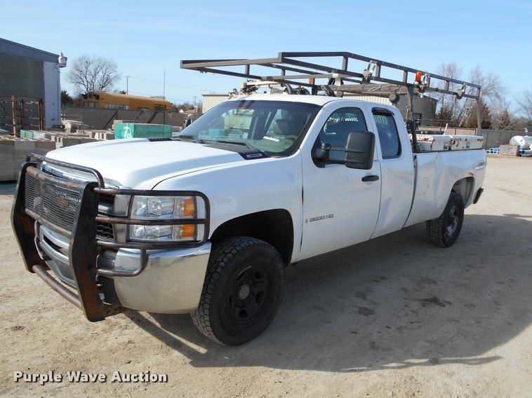 image for item BU9422 2008 Chevrolet Silverado 2500HD Ext. Cab pickup truck