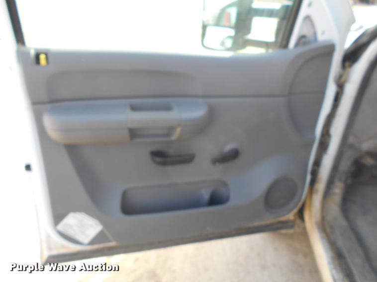 image for item BU9422 2008 Chevrolet Silverado 2500HD Ext. Cab pickup truck
