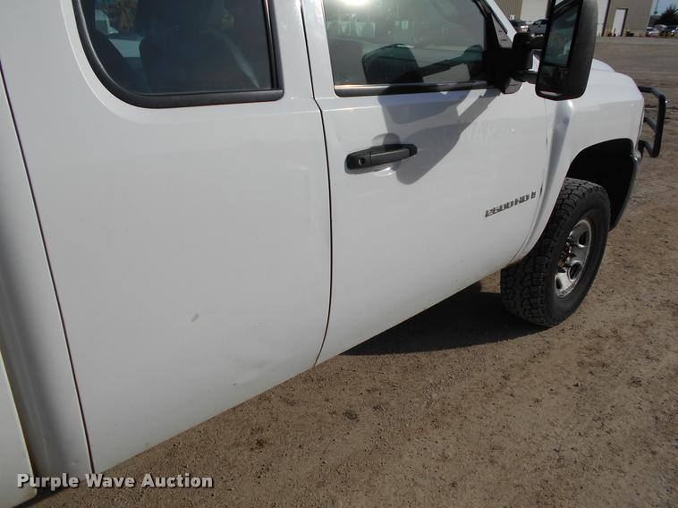 image for item BU9422 2008 Chevrolet Silverado 2500HD Ext. Cab pickup truck