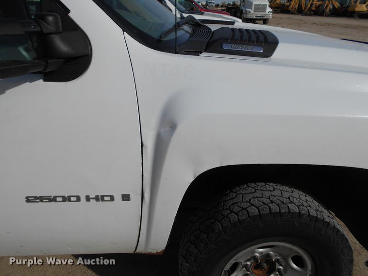 image for item BU9422 2008 Chevrolet Silverado 2500HD Ext. Cab pickup truck