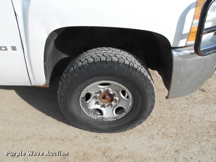 image for item BU9422 2008 Chevrolet Silverado 2500HD Ext. Cab pickup truck