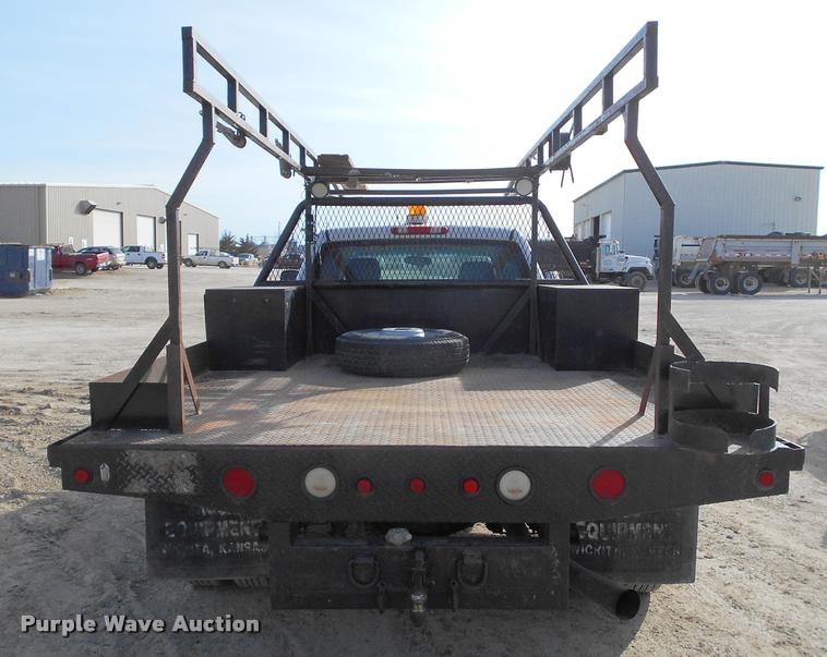 image for item BU9423 2007 Chevrolet Silverado 3500HD Ext. Cab flatbed pickup truck