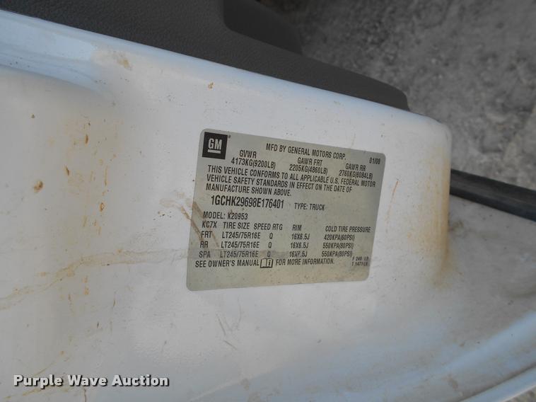 image for item BU9423 2007 Chevrolet Silverado 3500HD Ext. Cab flatbed pickup truck