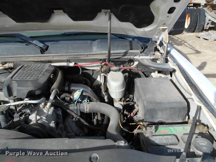 image for item BU9423 2007 Chevrolet Silverado 3500HD Ext. Cab flatbed pickup truck