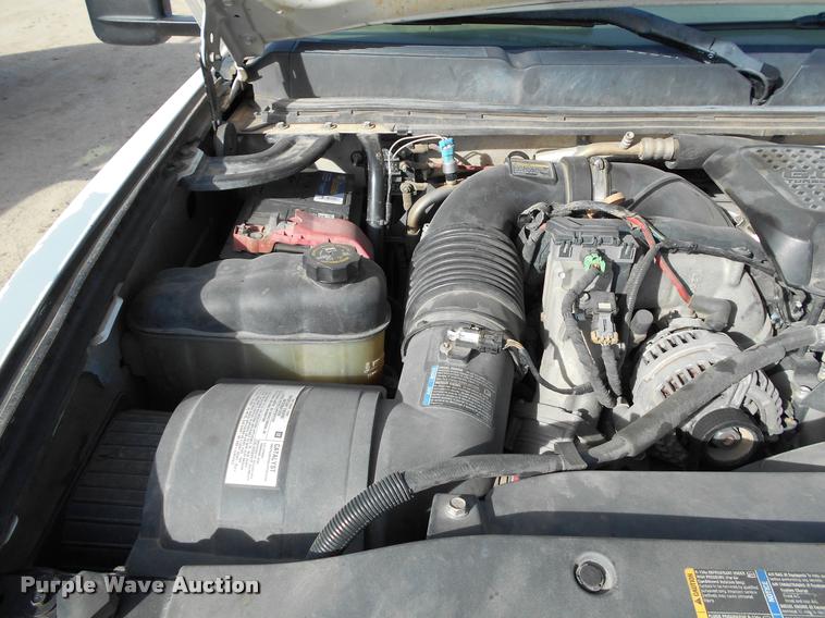 image for item BU9423 2007 Chevrolet Silverado 3500HD Ext. Cab flatbed pickup truck