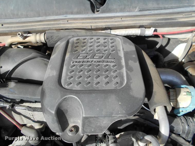 image for item BU9423 2007 Chevrolet Silverado 3500HD Ext. Cab flatbed pickup truck