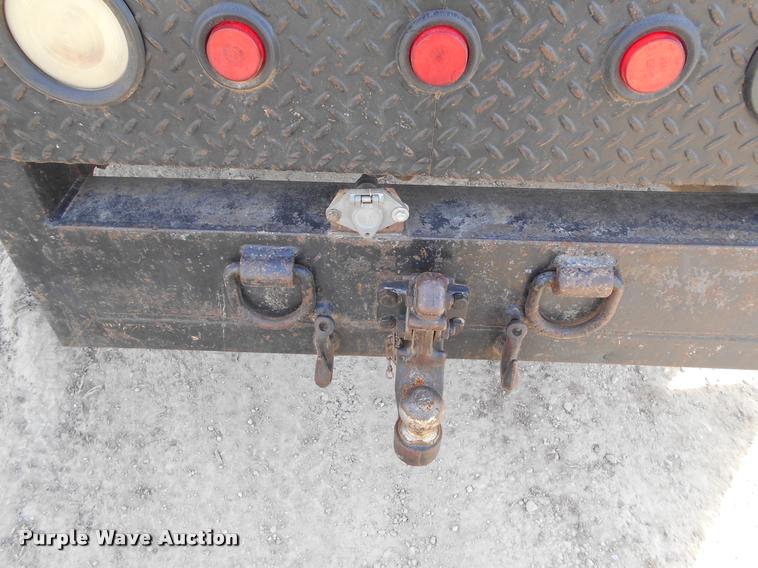 image for item BU9423 2007 Chevrolet Silverado 3500HD Ext. Cab flatbed pickup truck