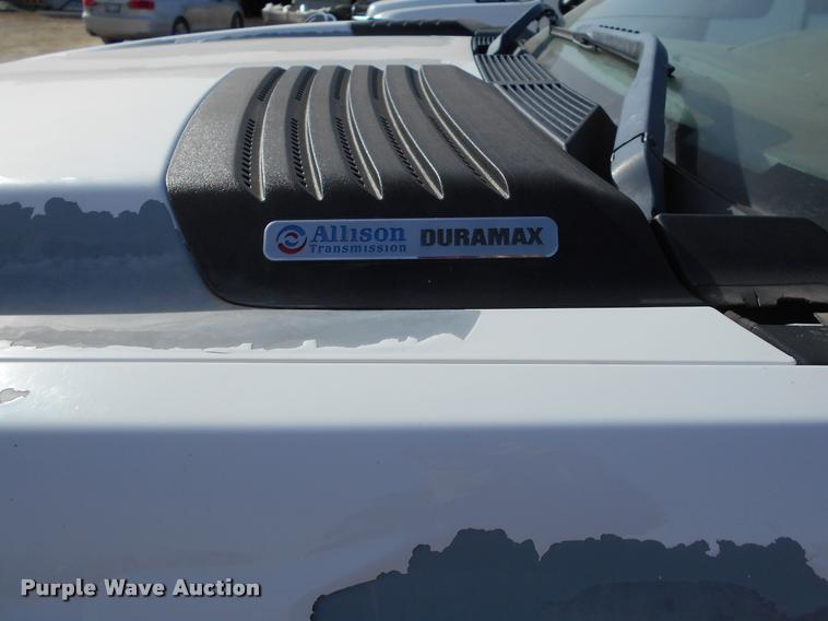 image for item BU9423 2007 Chevrolet Silverado 3500HD Ext. Cab flatbed pickup truck