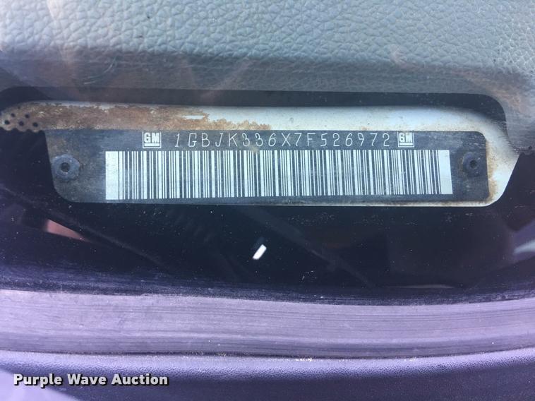 image for item BU9423 2007 Chevrolet Silverado 3500HD Ext. Cab flatbed pickup truck