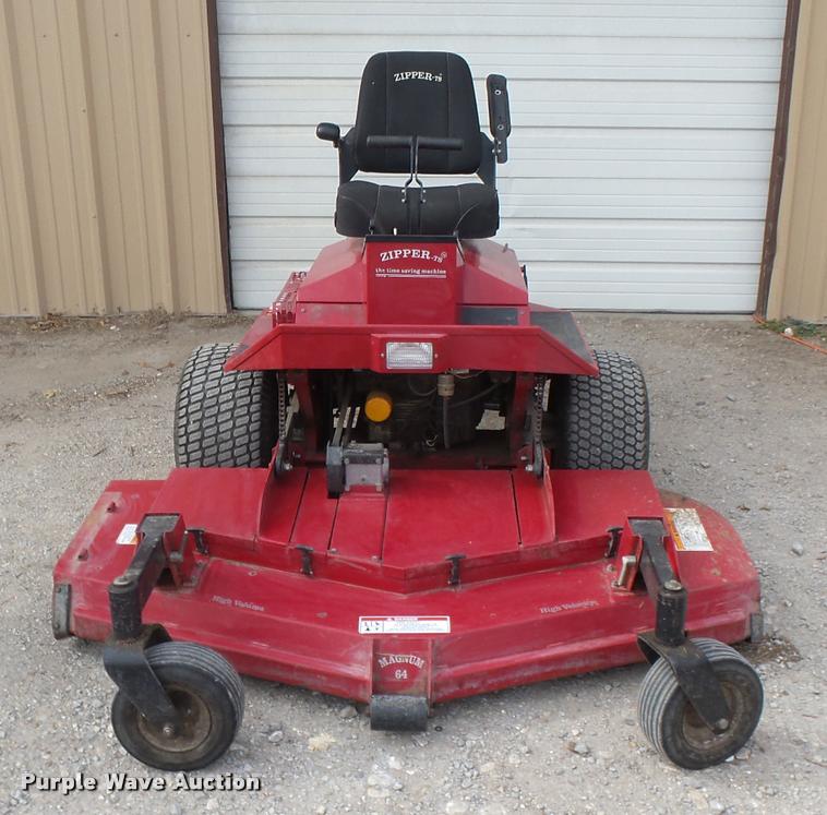 Zipper TS22 lawn mower in Oxford, KS Item BU9887 sold Purple Wave