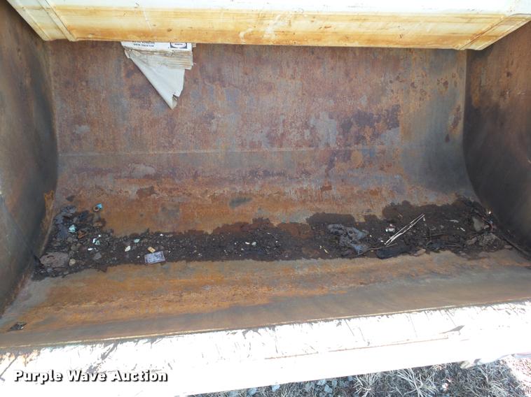 image for item BZ9976 1997 Ford F800 refuse truck