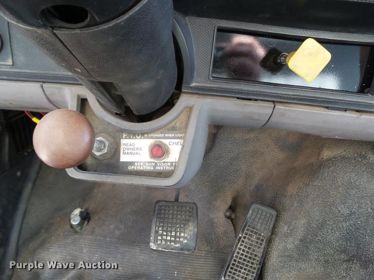 image for item BZ9976 1997 Ford F800 refuse truck