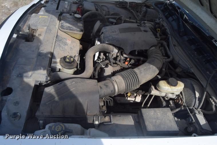 image for item CB9069 2004 Ford Crown Victoria Police Interceptor