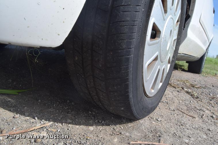 image for item CB9069 2004 Ford Crown Victoria Police Interceptor