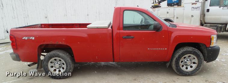 image for item CB9783 2007 Chevrolet Silverado 1500 pickup truck