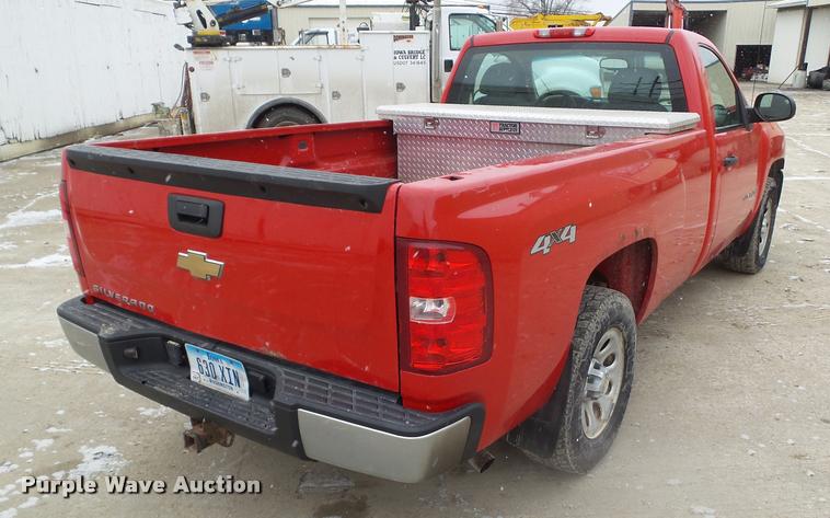 image for item CB9783 2007 Chevrolet Silverado 1500 pickup truck