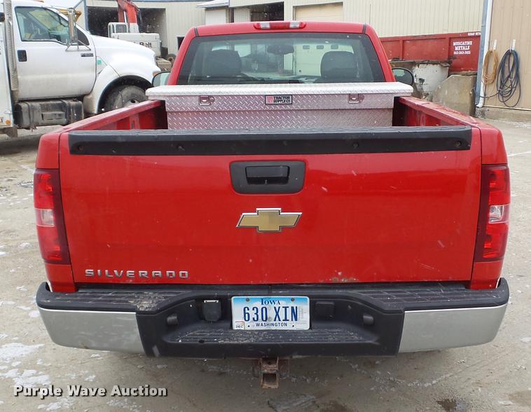 image for item CB9783 2007 Chevrolet Silverado 1500 pickup truck