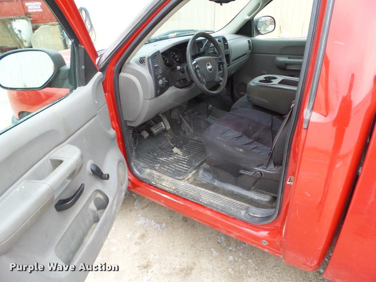 image for item CB9783 2007 Chevrolet Silverado 1500 pickup truck