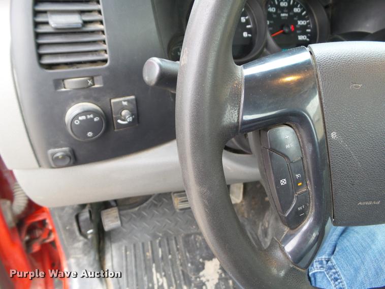 image for item CB9783 2007 Chevrolet Silverado 1500 pickup truck