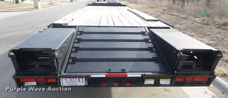 image for item DA0292 2003 Hillsboro 700 equipment trailer
