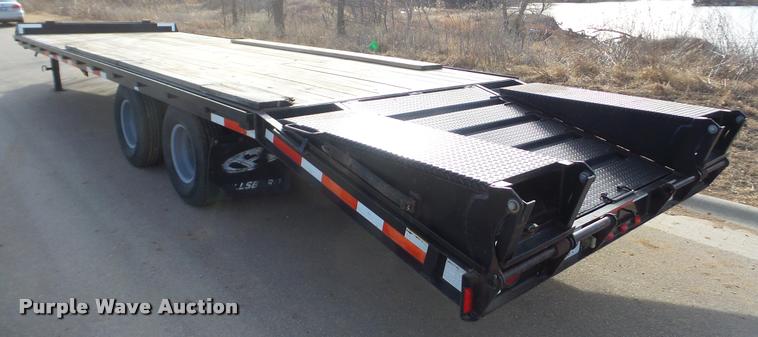 image for item DA0292 2003 Hillsboro 700 equipment trailer