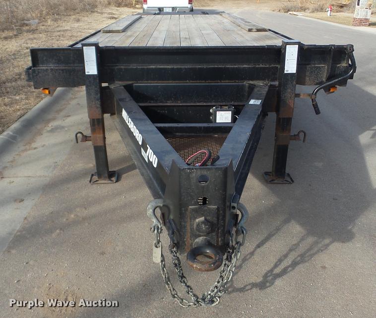 image for item DA0292 2003 Hillsboro 700 equipment trailer