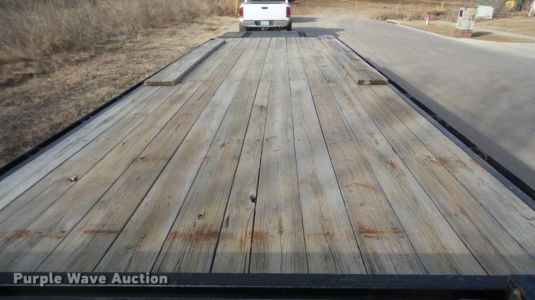 image for item DA0292 2003 Hillsboro 700 equipment trailer