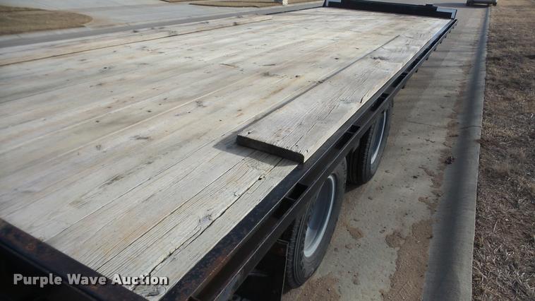 image for item DA0292 2003 Hillsboro 700 equipment trailer