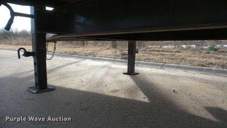 image for item DA0292 2003 Hillsboro 700 equipment trailer