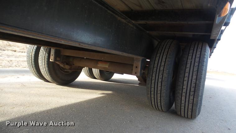 image for item DA0292 2003 Hillsboro 700 equipment trailer