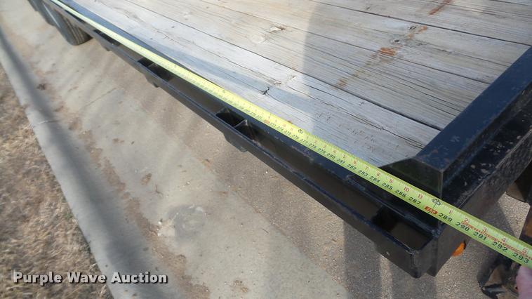 image for item DA0292 2003 Hillsboro 700 equipment trailer