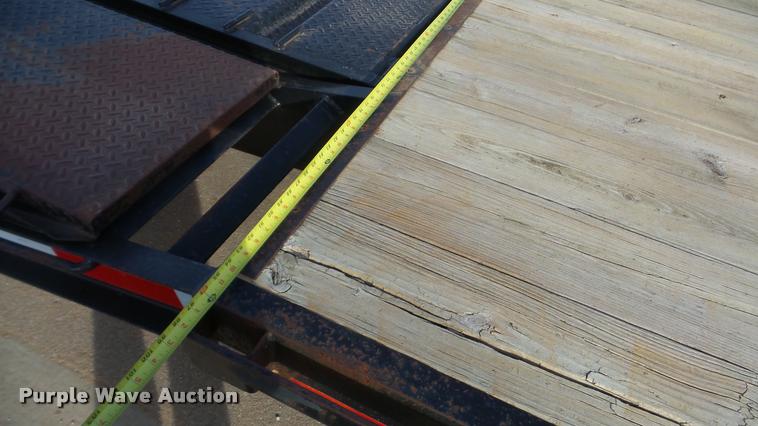 image for item DA0292 2003 Hillsboro 700 equipment trailer