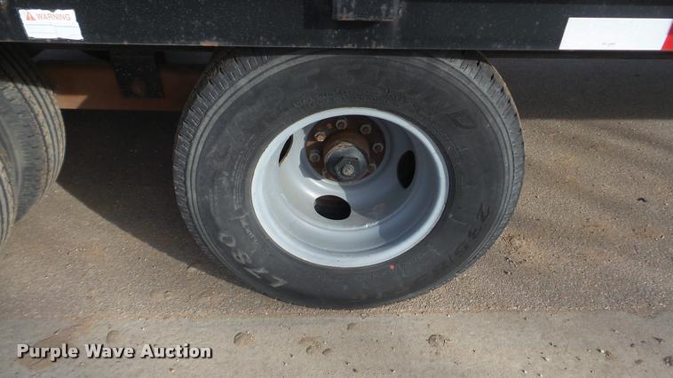 image for item DA0292 2003 Hillsboro 700 equipment trailer