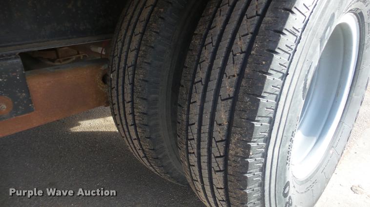 image for item DA0292 2003 Hillsboro 700 equipment trailer