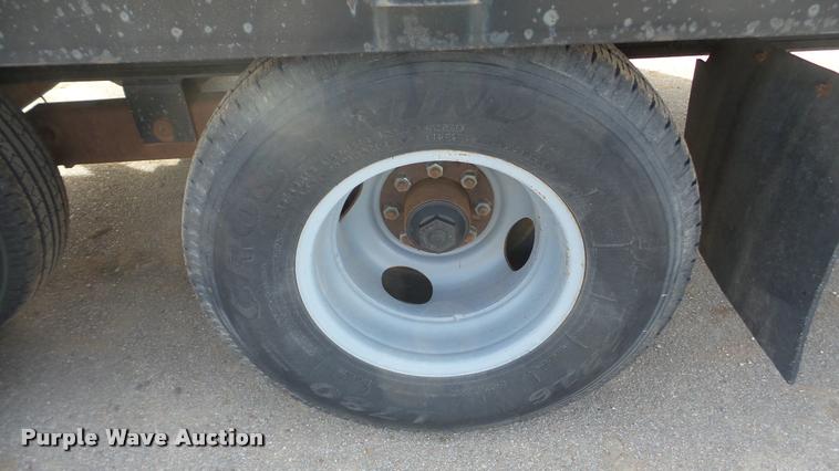 image for item DA0292 2003 Hillsboro 700 equipment trailer