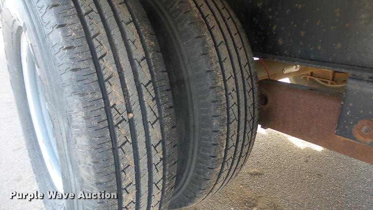 image for item DA0292 2003 Hillsboro 700 equipment trailer