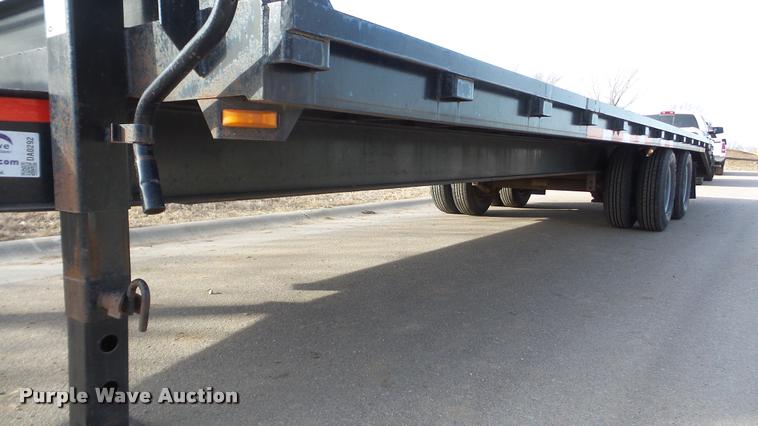 image for item DA0292 2003 Hillsboro 700 equipment trailer