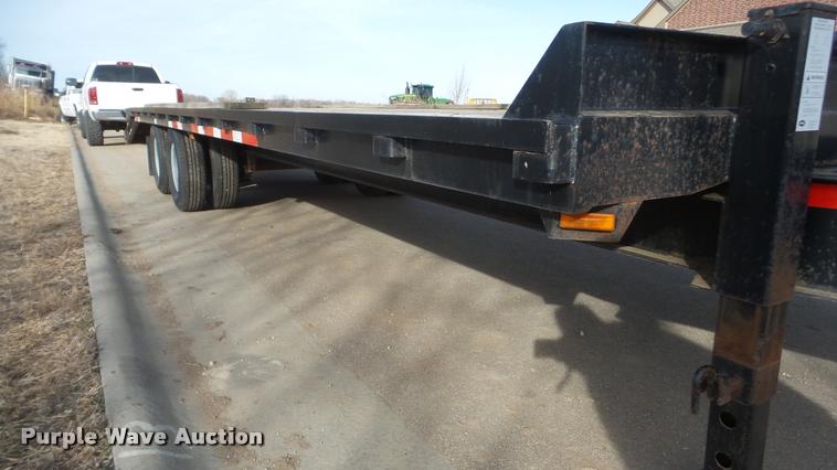 image for item DA0292 2003 Hillsboro 700 equipment trailer