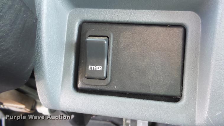 image for item DA0293 2005 International 7600 flatbed truck