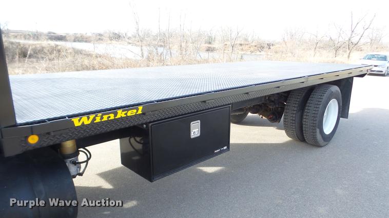 image for item DA0293 2005 International 7600 flatbed truck