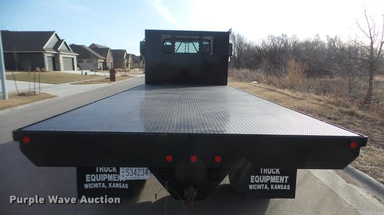 image for item DA0293 2005 International 7600 flatbed truck