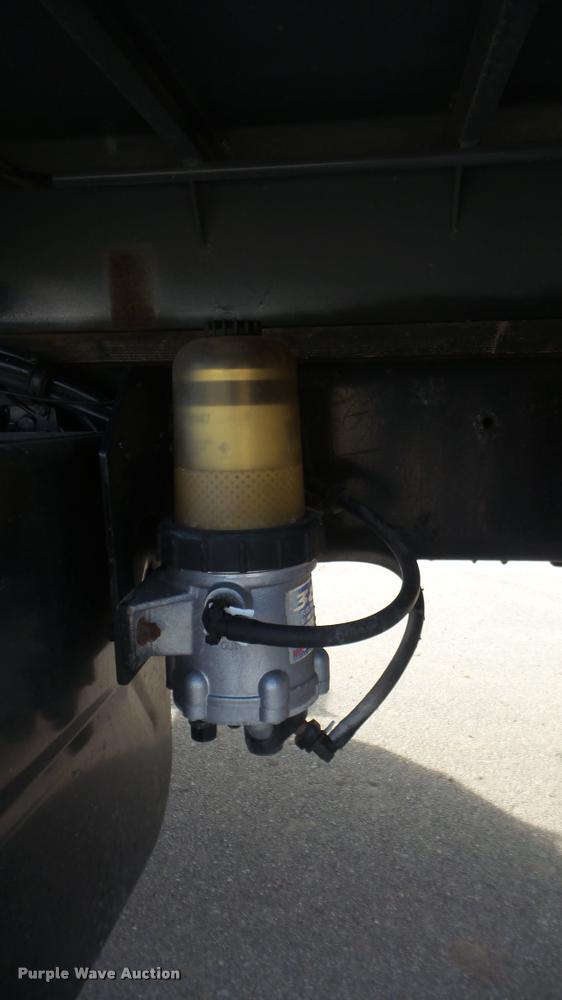 image for item DA0293 2005 International 7600 flatbed truck