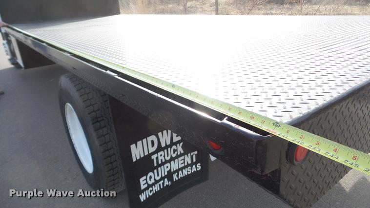 image for item DA0293 2005 International 7600 flatbed truck