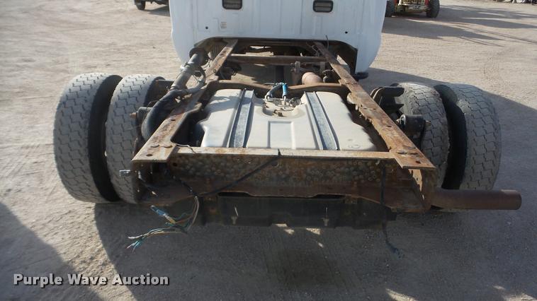 image for item DA0296 2007 Ford F450 Super Duty Crew Cab cab and chassis truck