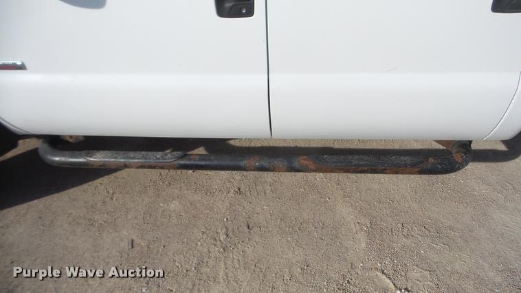 image for item DA0296 2007 Ford F450 Super Duty Crew Cab cab and chassis truck