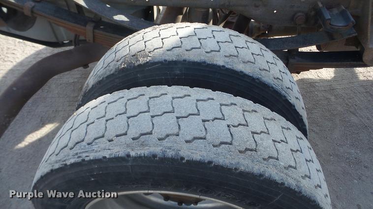 image for item DA0296 2007 Ford F450 Super Duty Crew Cab cab and chassis truck